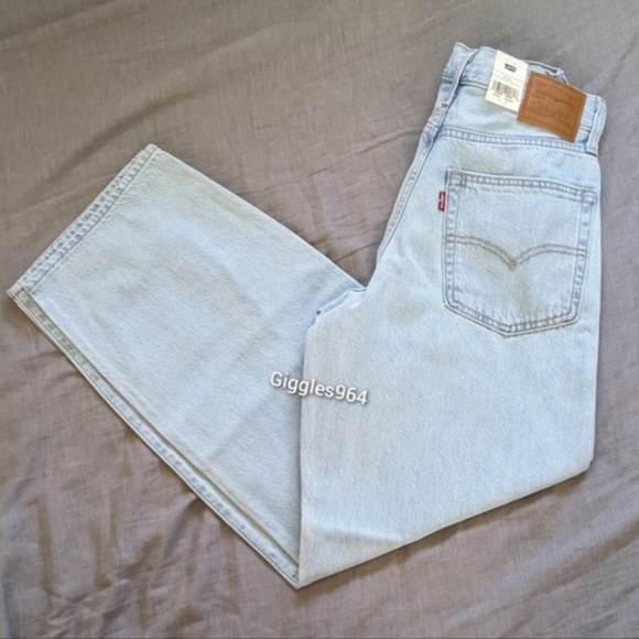 Levi's Baggy Dad Jeans in Light Sugar - Picture 2 of 11